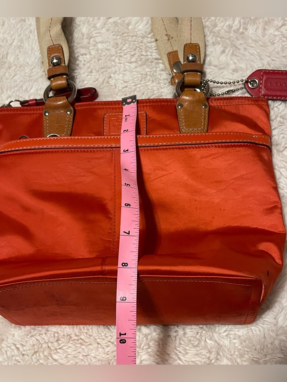 Coach Hamptons Weekend Small Tote Bag Red Satin Nylon Canvas Leather Trim 11744 - Picture 4 of 16